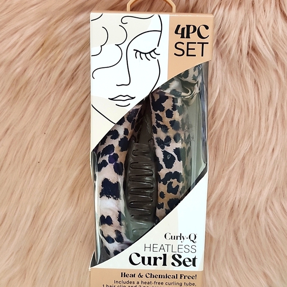 Brand New CURLY-Q HEATLESS CURL SET-4CT